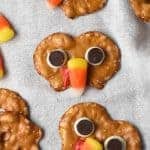 Pretzel Turkeys are the cutest Thanksgiving treat! No oven required and they take only minutes to make!