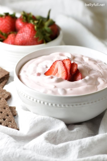 This sweet and silky Strawberry Shortcake Dip calls for only 6 ingredients and 10 minutes of prep time. Great for parties!