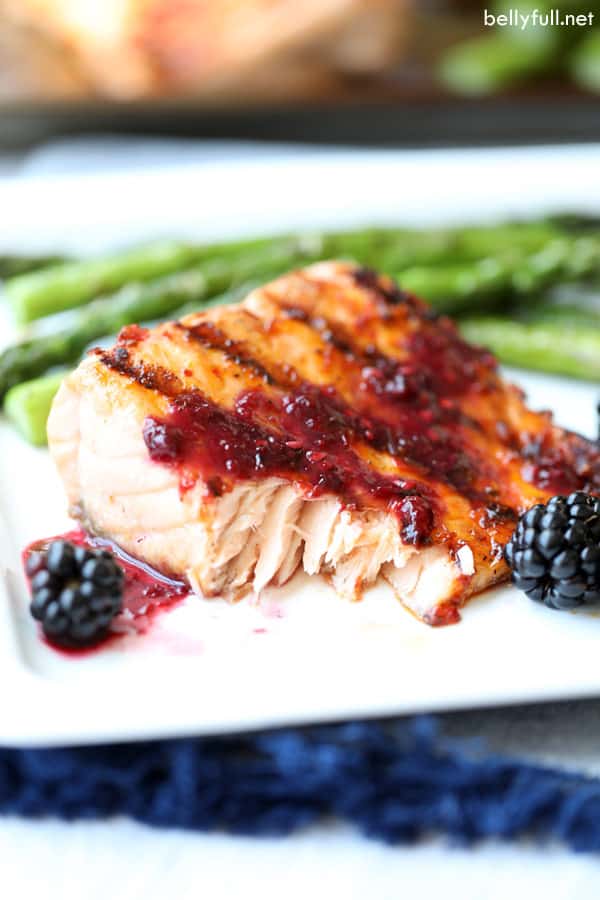 flaked Grilled Salmon with Blackberry Sauce 