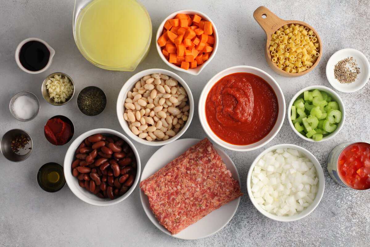 Ingredients to make pasta fagioli.