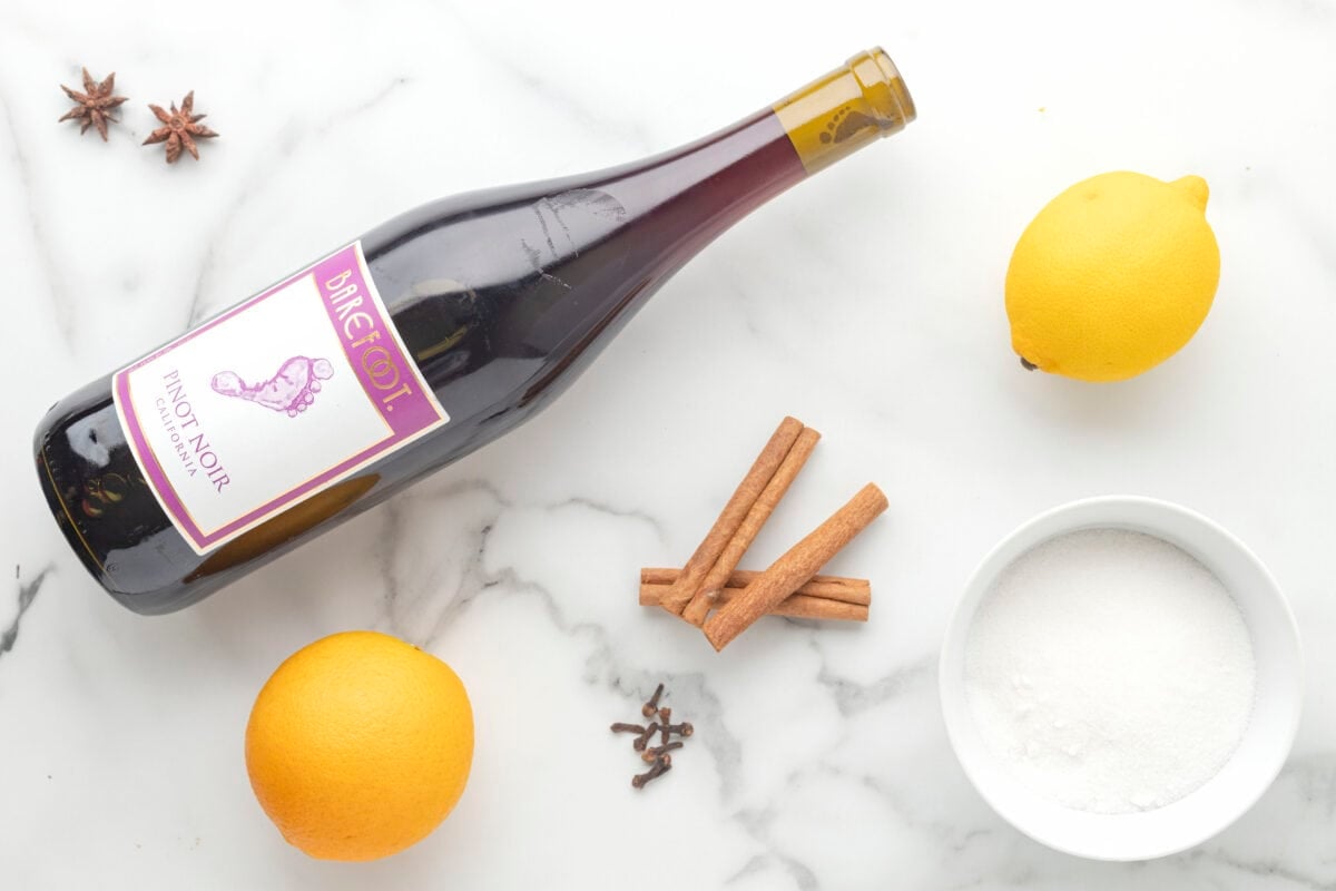 Ingredients to make mulled wine. 