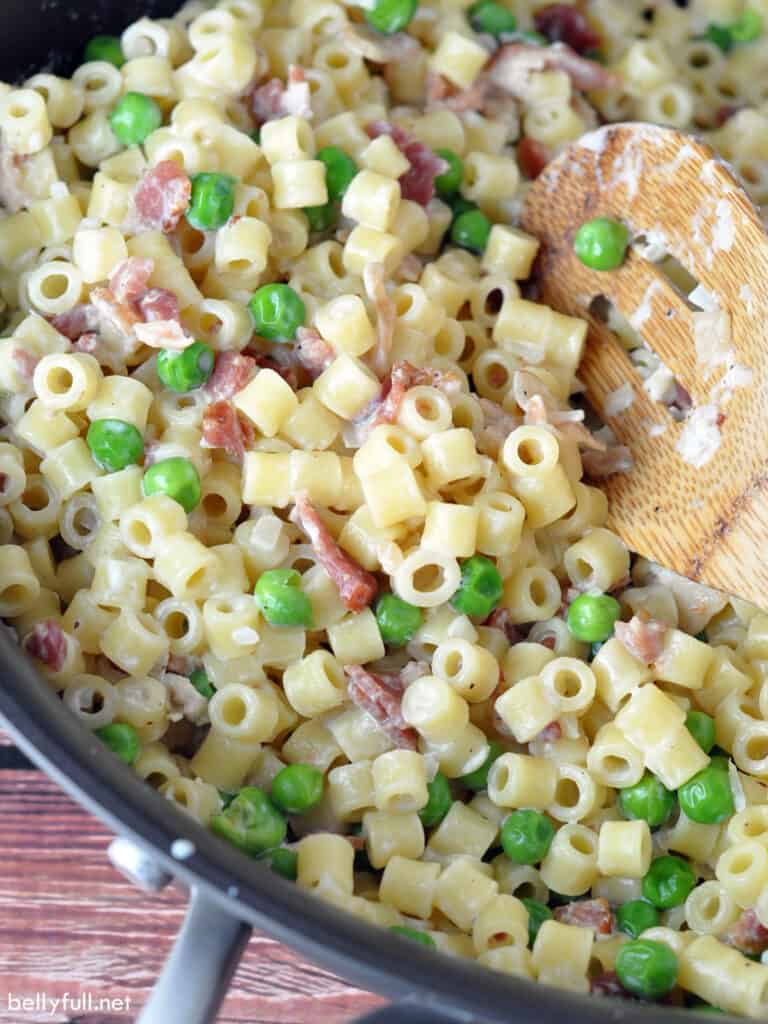 Creamy Pasta with Bacon and Peas