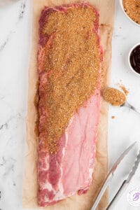 dry rub on rack of ribs