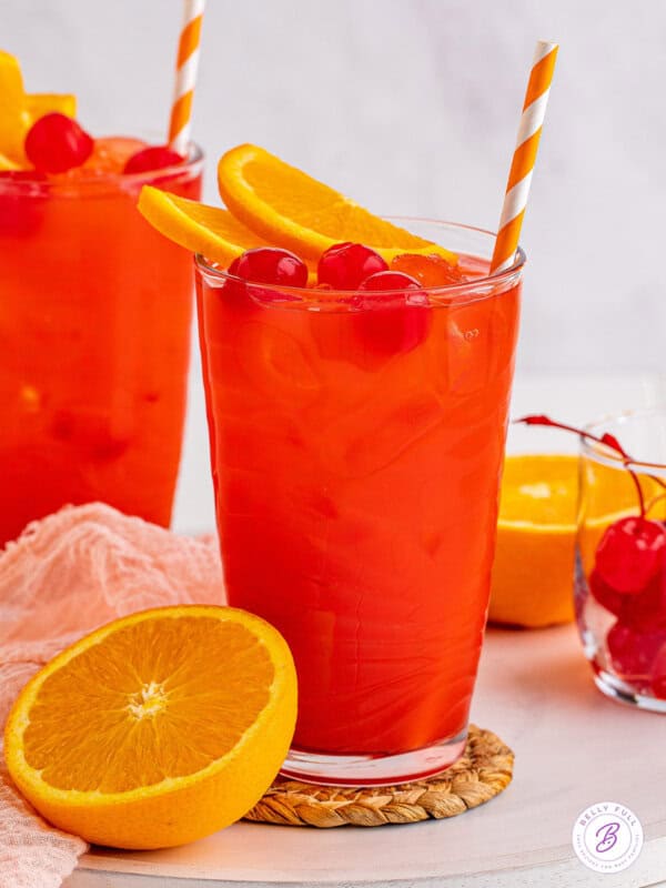 A view of an Alabama slammer cocktail