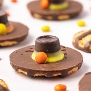 close up Pilgrim Hat Cookie