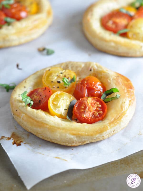 Round Individual Puff Pastry Tomato Tarts