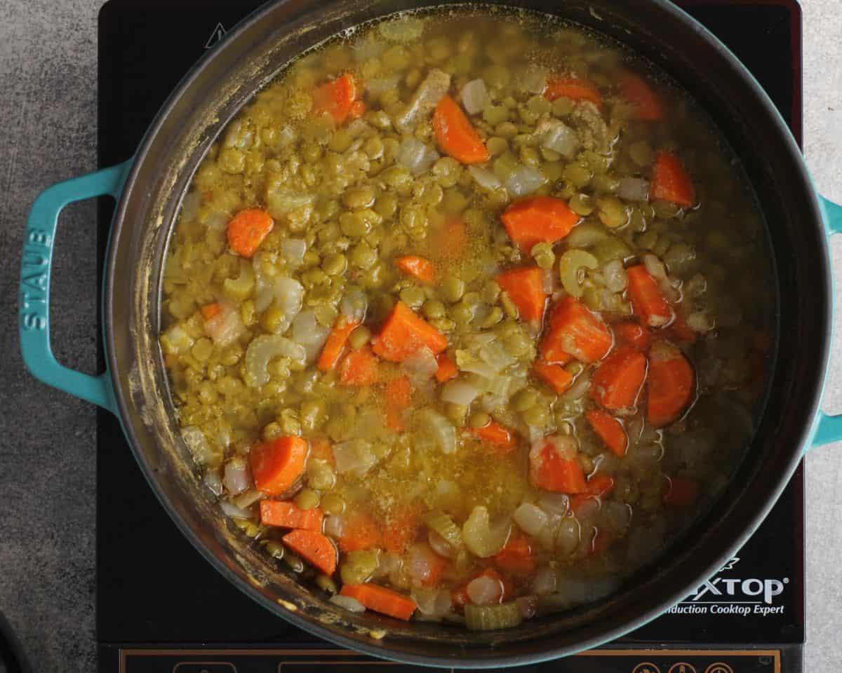 Cooked soup in the pot.