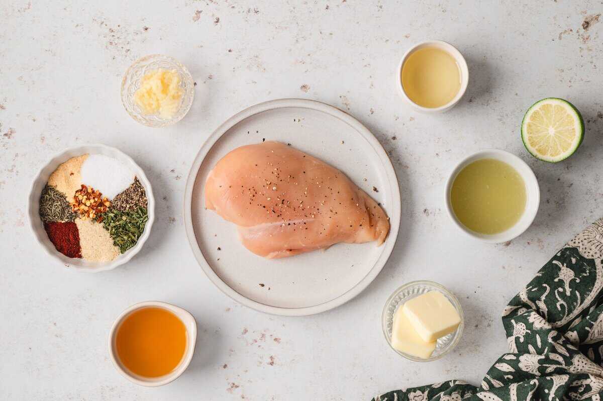 Ingredients to make garlic lime chicken.