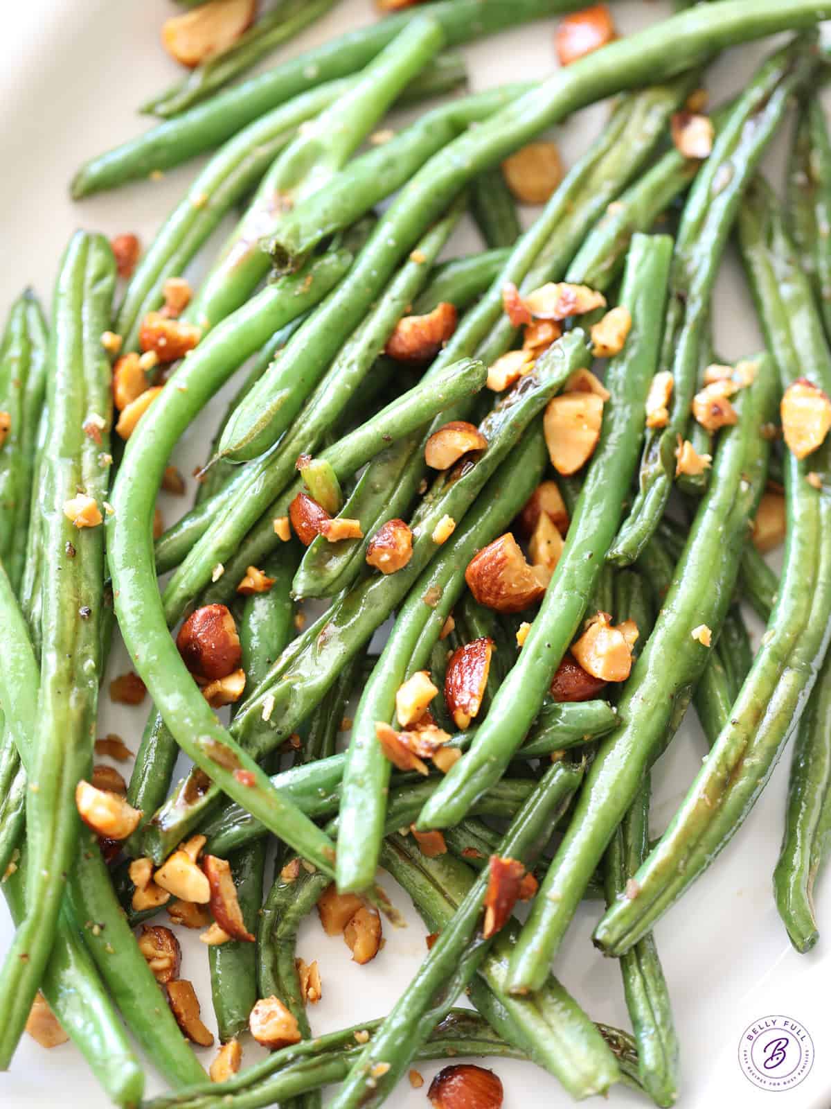 close up Roasted Green Beans with chopped almonds