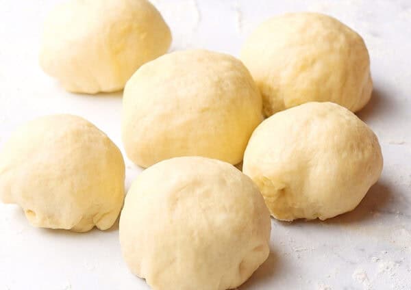 6 small mounds of dough