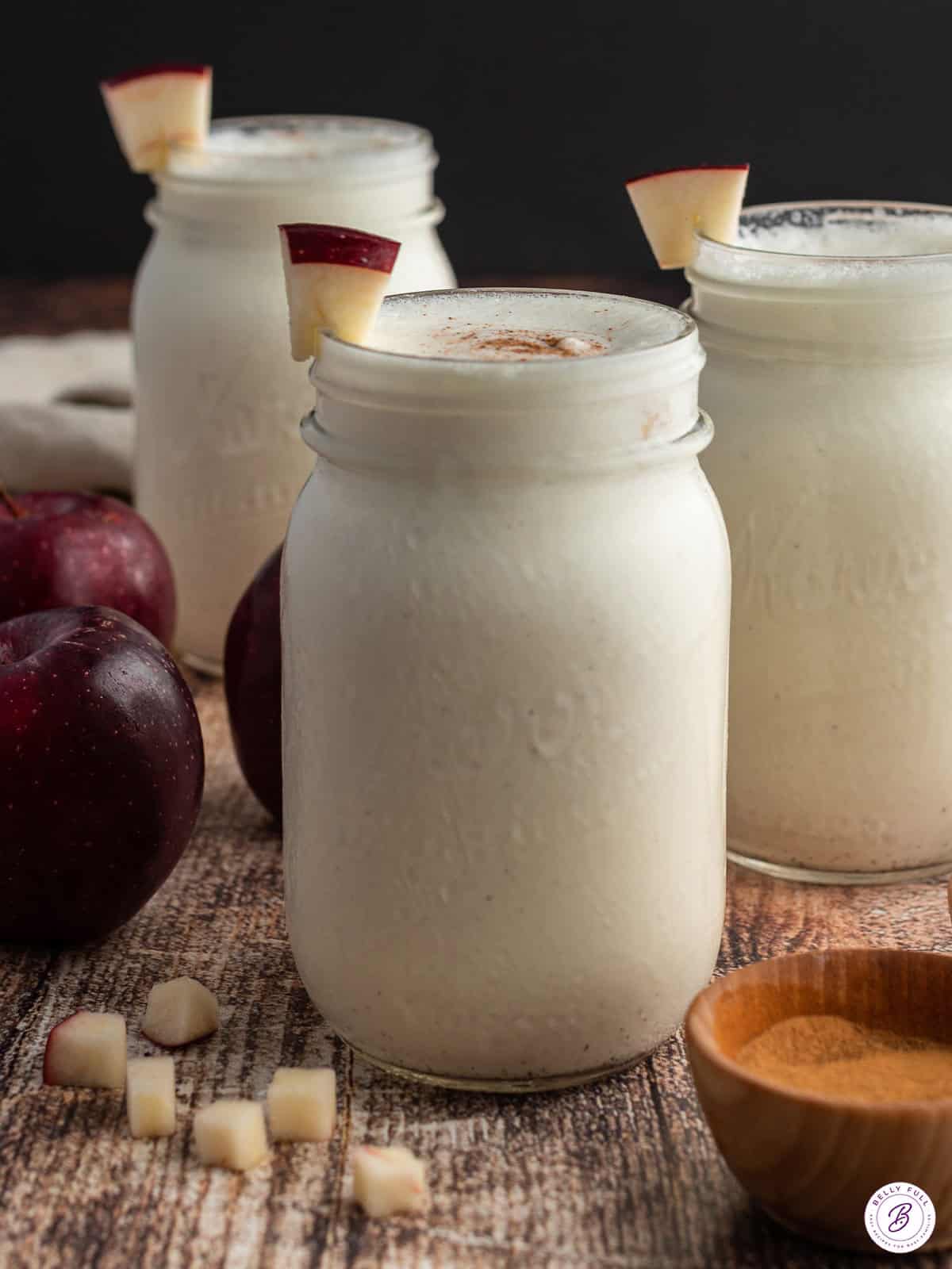 apple pie smoothie in mason jar