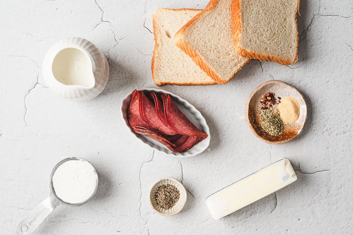 Creamed chipped beef on toast ingredients