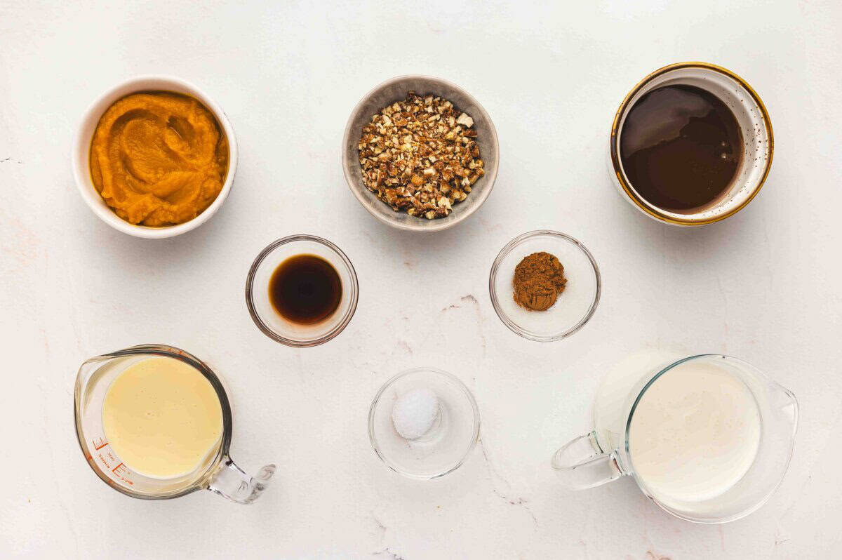 ingredients to make no-churn pumpkin pie ice cream