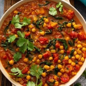 Chickpea Curry in skillet