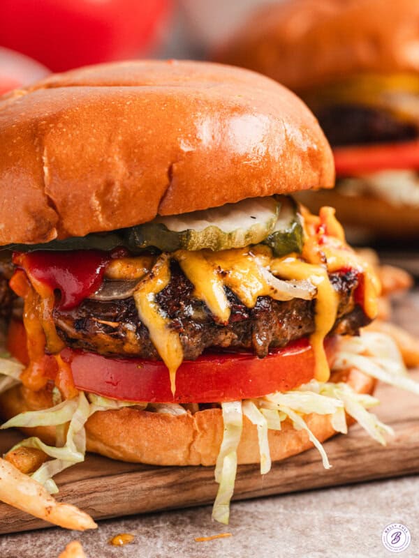 Side view of a crack smash burger.